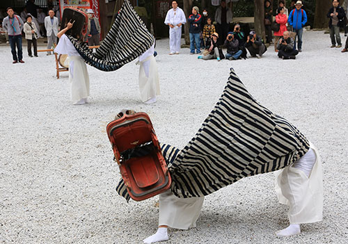 英彦山神宮の獅子舞.jpg